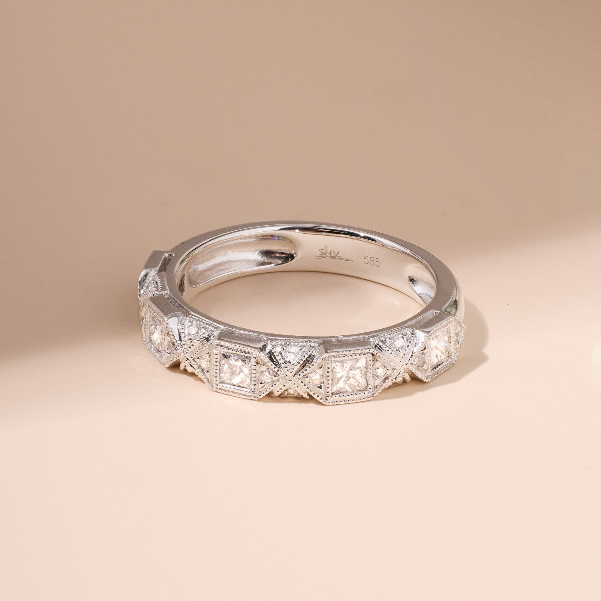 Square and Round Diamond Band