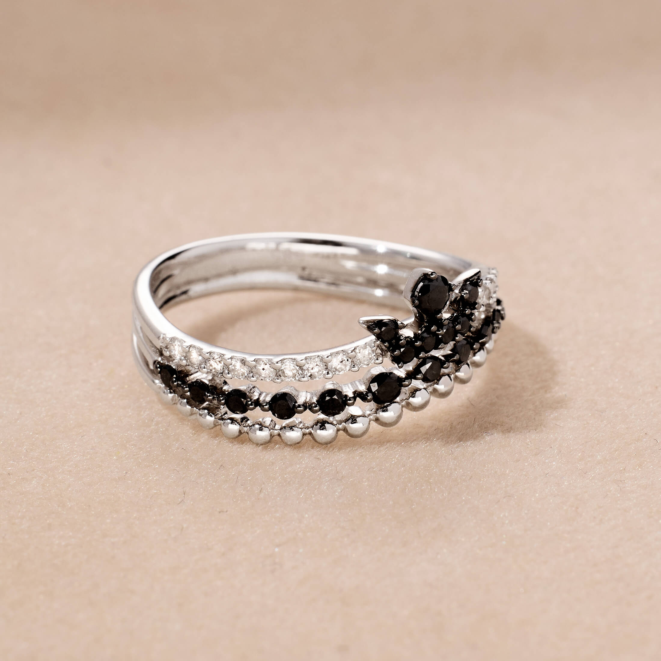 Blackdiamond14320_baa6f665-c04d-4b27-9999-79ad07c5bf05.jpg