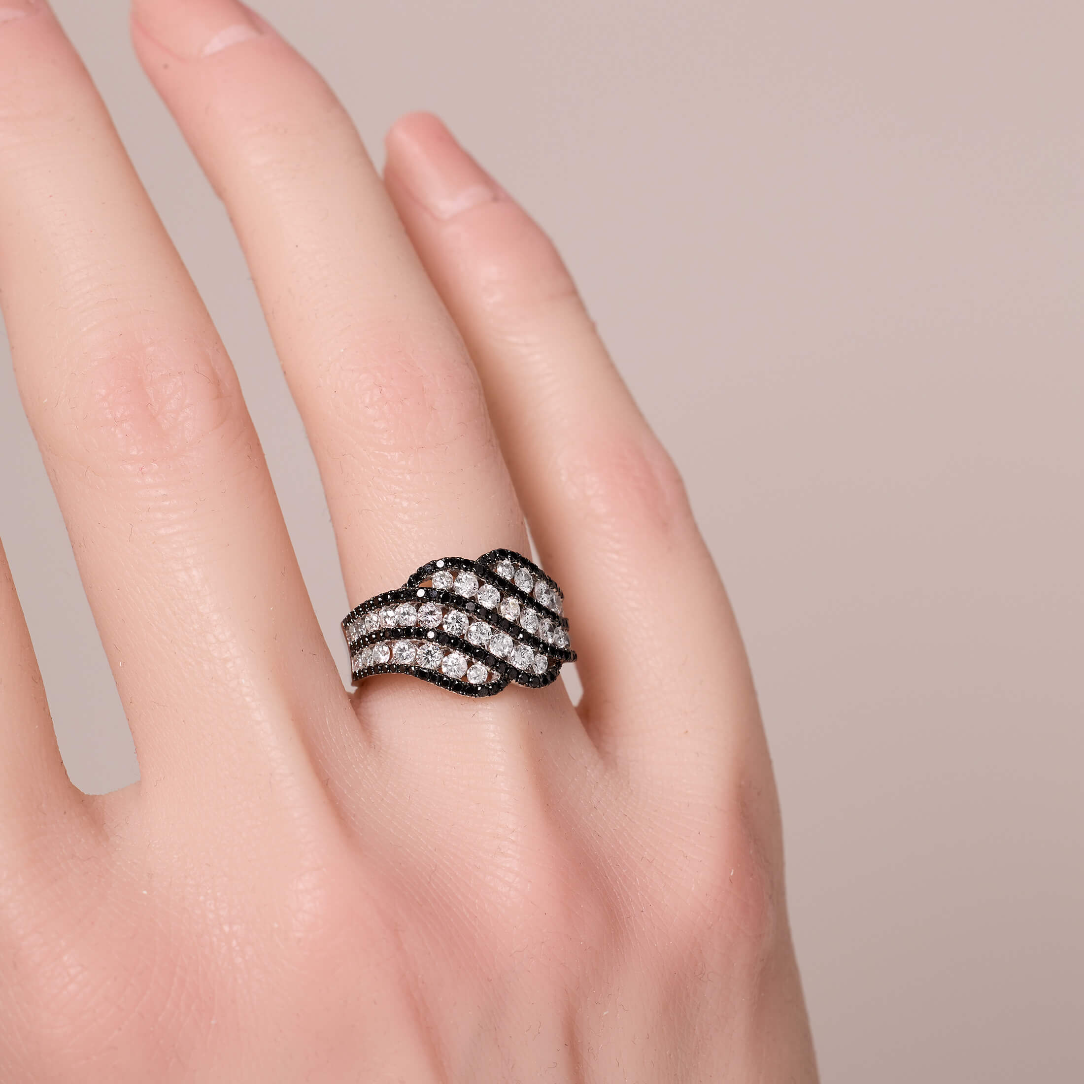Wave – tiered Accent Ring