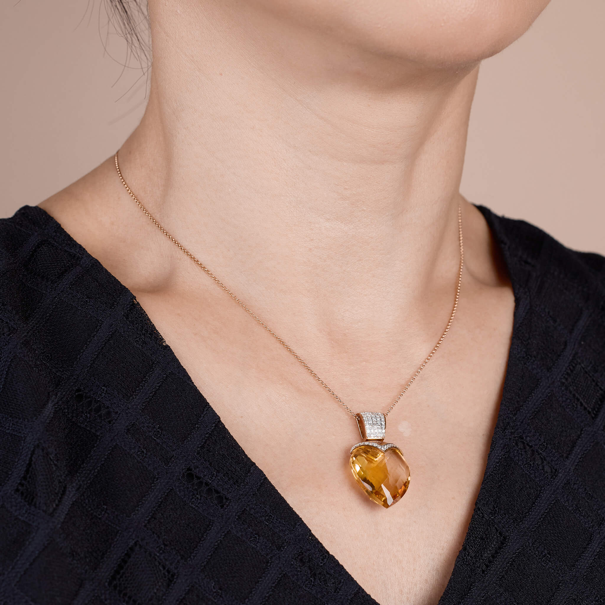 Heart-shaped gem pendant chain