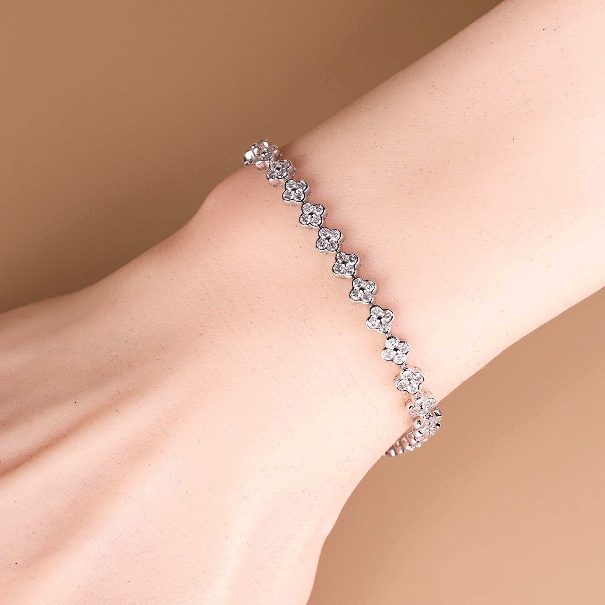 diamondbracelet00451_91e7505c-61f3-4eaa-ad90-0c0d07fefbf8.jpg