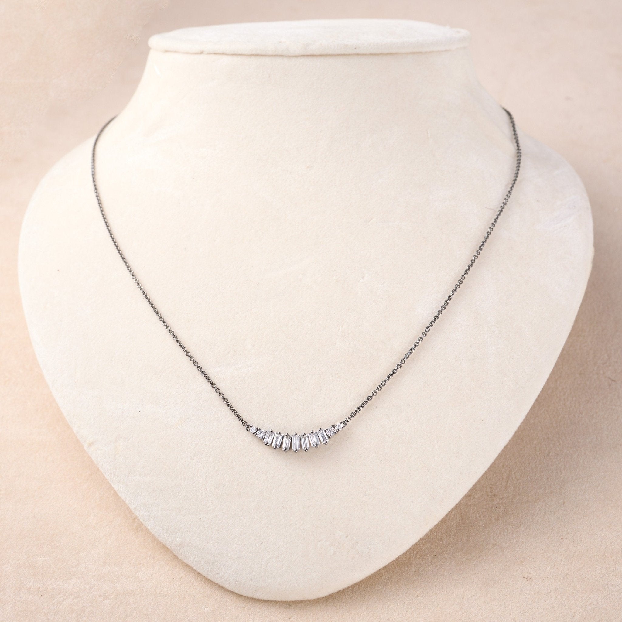 Arc-shaped Stone Necklace