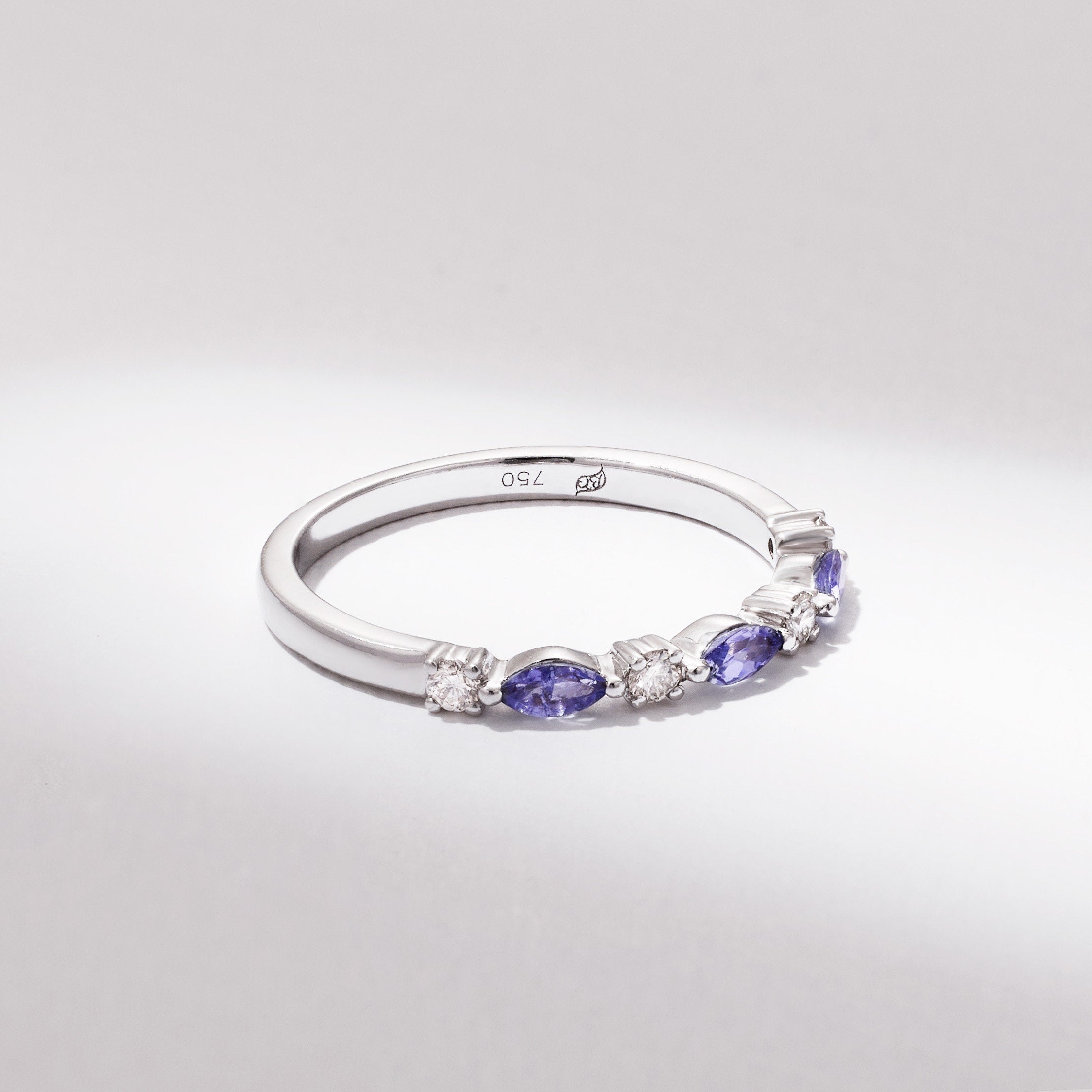 Alternating Gem Ring