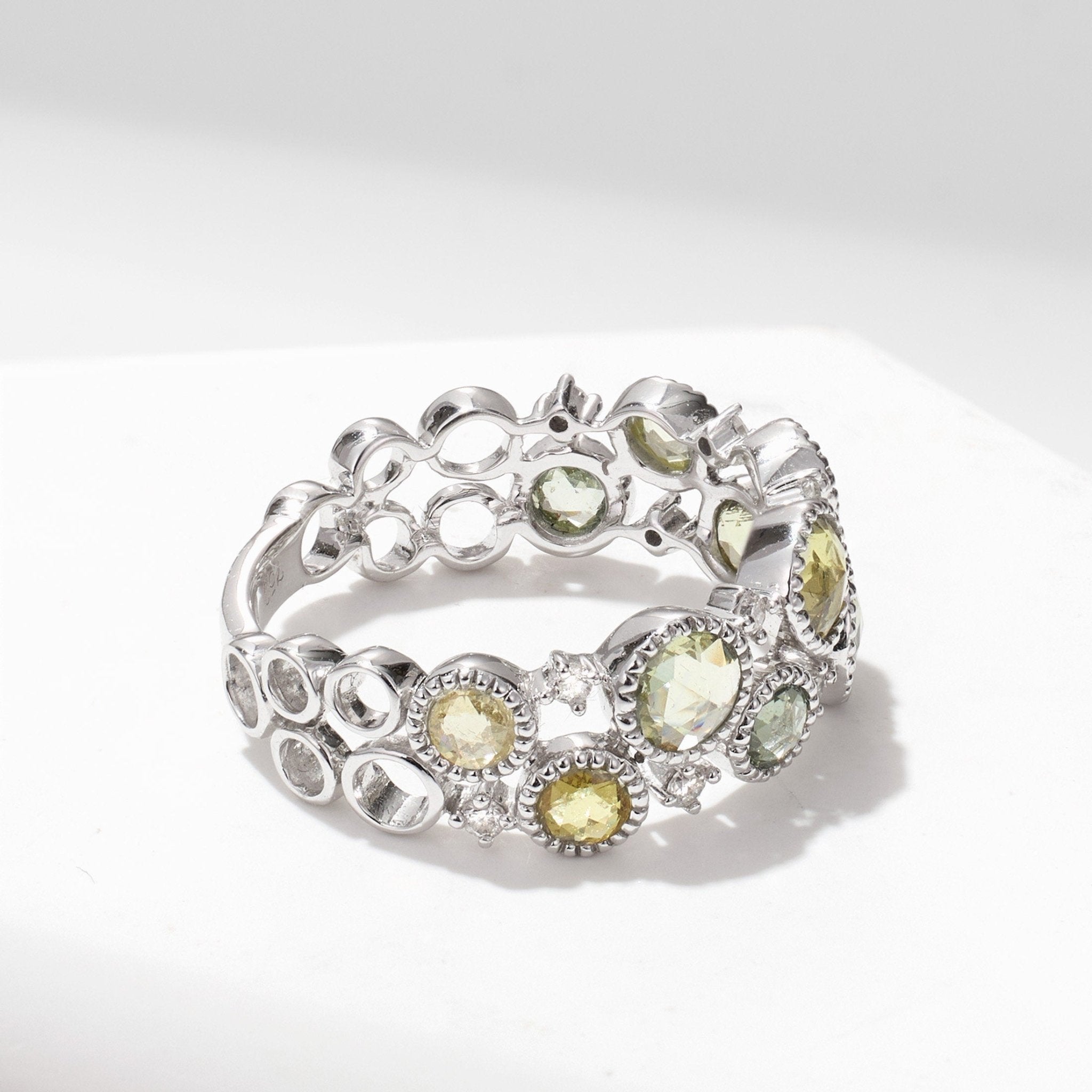 Floral openwork ring