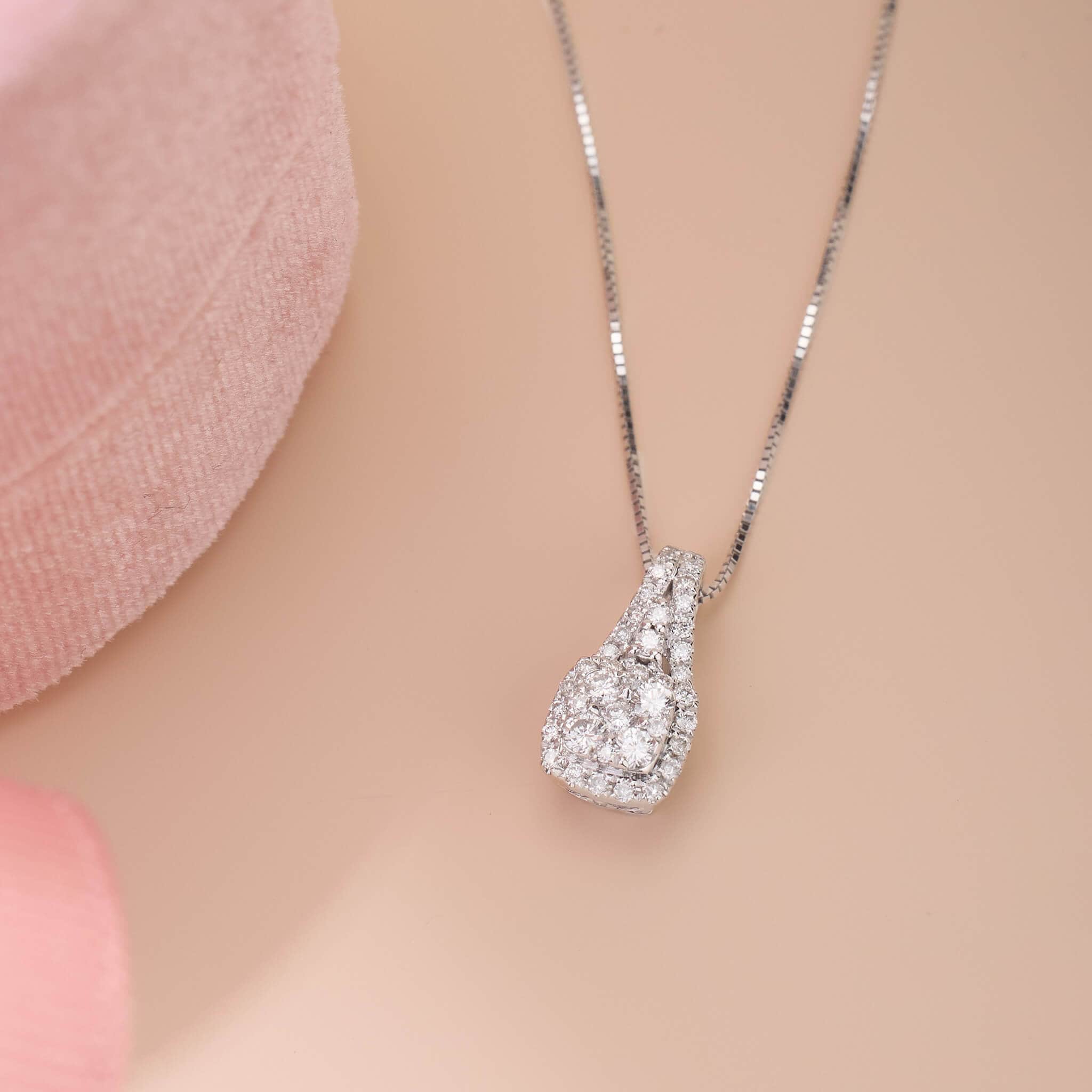 Teardrop Cluster Necklace