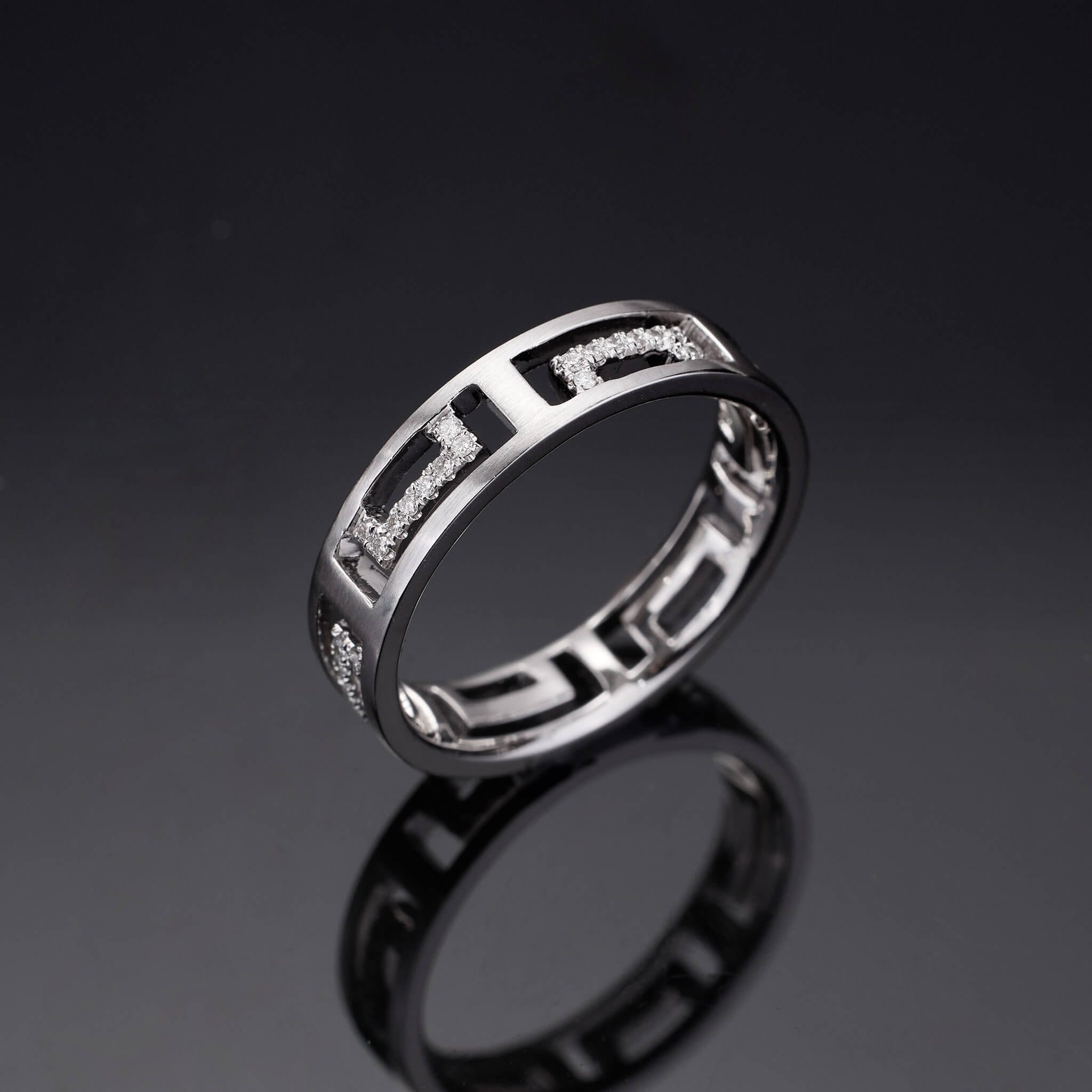 Interlocking Diamond Frame Ring